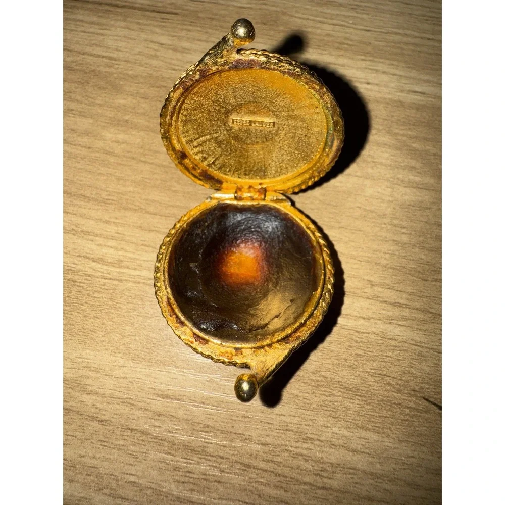 Estee Lauder‎ Solid Perfume Compact Gold Tone Rope Design Turquoise Color Stone
